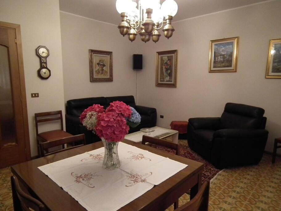 La Casa Di Gio Apartman Tirano Kültér fotó